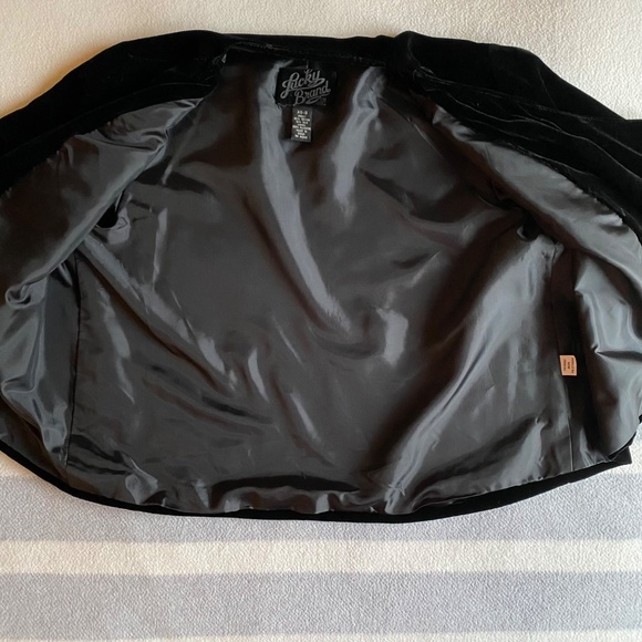 NWOT Lucky Brand black velvet bolero with embroidered peacock on back Size XS/S - Picture 9 of 12